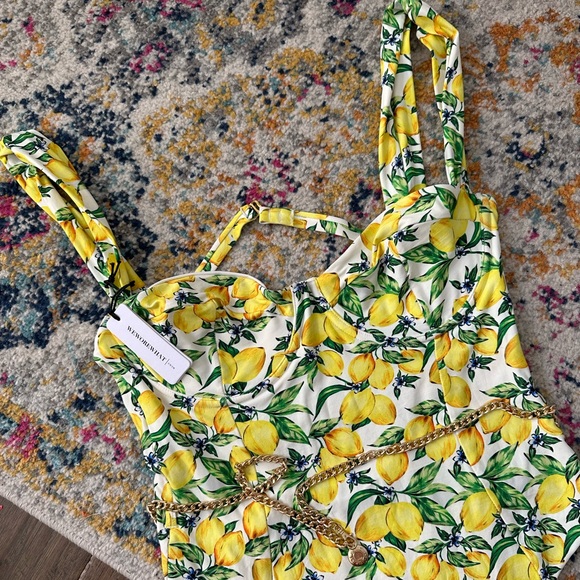 WeWoreWhat Danielle Lemon-Print One-Piece Swimsuit - Picture 3 of 10